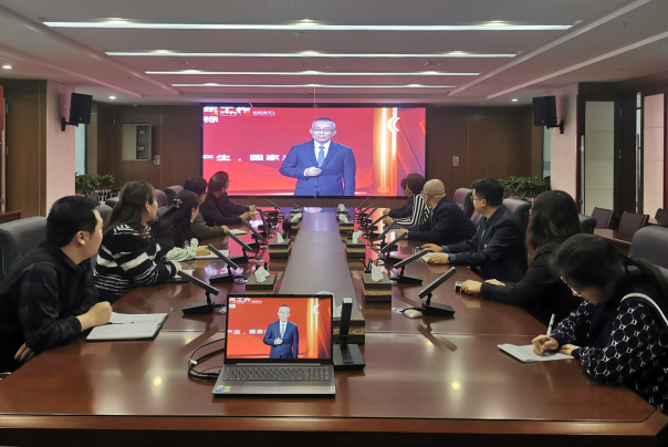 學習全國兩會精神講座.png