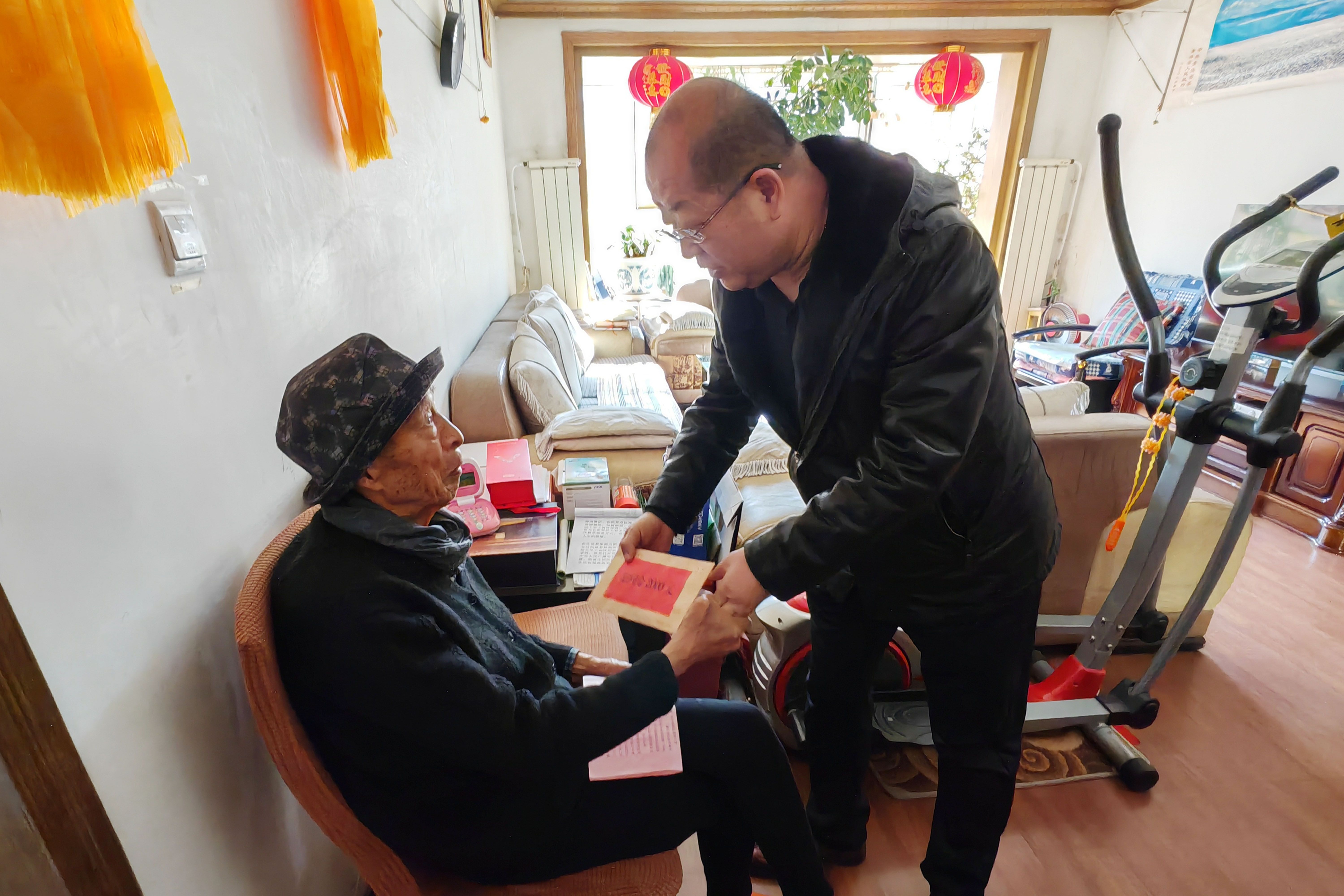 黨員慰問5.jpg